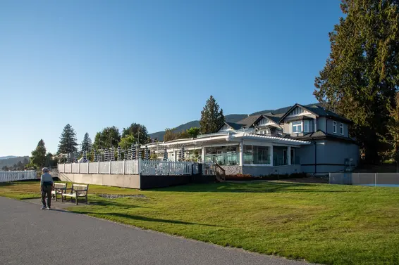 2323 Inglewood Avenue, West Vancouver For Sale - image 36