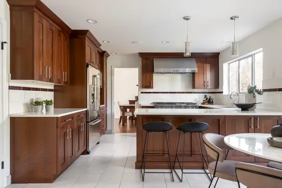 2323 Inglewood Avenue, West Vancouver For Sale - image 8