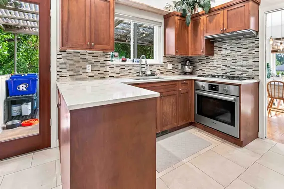 2285 Tompkins Crescent, North Vancouver For Sale - image 10