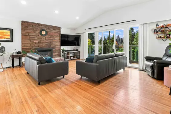 2285 Tompkins Crescent, North Vancouver For Sale - image 4
