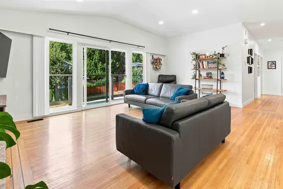 2285 Tompkins Crescent, North Vancouver For Sale - image 7
