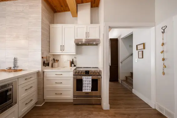 3642 Sykes Road, North Vancouver For Sale - image 12