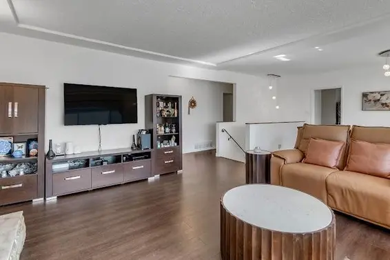938 East 29th Street, North Vancouver For Sale - image 9