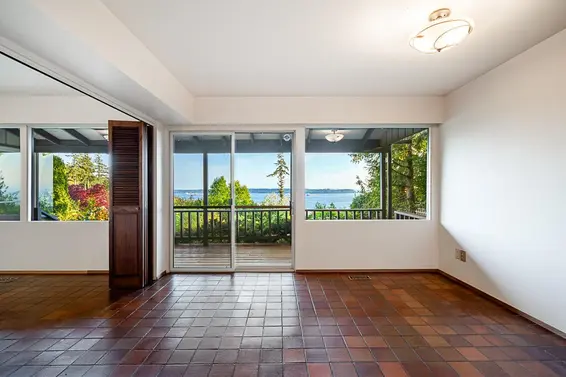 3898 Southridge Avenue, West Vancouver For Sale - image 17