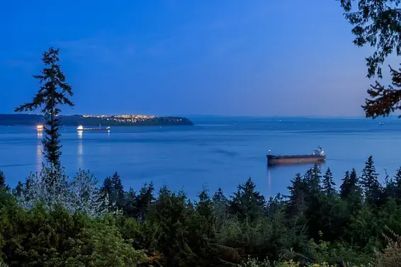 3898 Southridge Avenue, West Vancouver For Sale - image 31