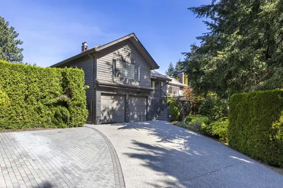 4711 Woodburn Court, West Vancouver