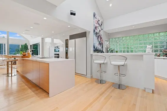 5480 Keith Road, West Vancouver For Sale - image 13