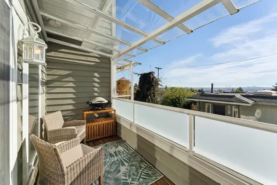 333 East Keith Road, North Vancouver For Sale - image 15