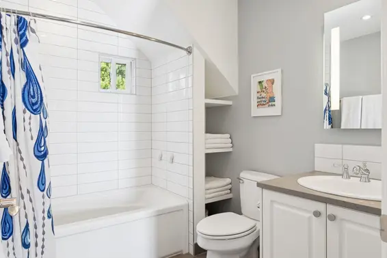 333 East Keith Road, North Vancouver For Sale - image 22