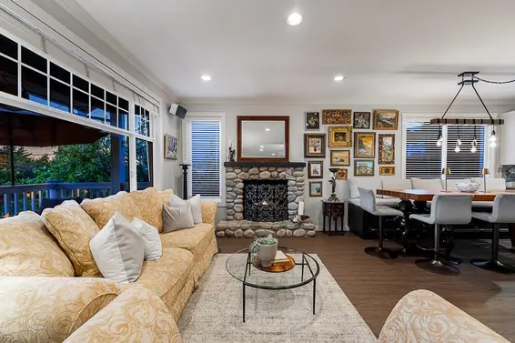 1075 Esplanade Avenue, West Vancouver For Sale - image 7