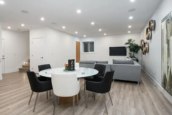 732 East 11th Street, North Vancouver For Sale - image 16