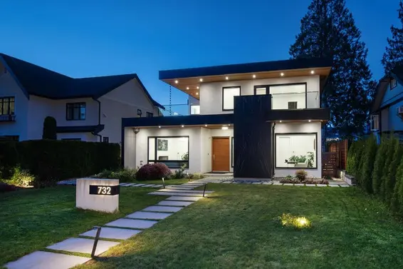 732 East 11th Street, North Vancouver For Sale - image 2