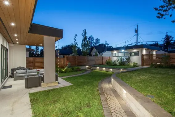 732 East 11th Street, North Vancouver For Sale - image 30