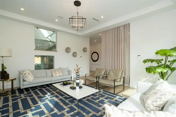 732 East 11th Street, North Vancouver For Sale - image 4