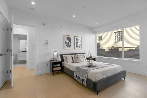 1 434 East 1st Street, North Vancouver For Sale - image 19