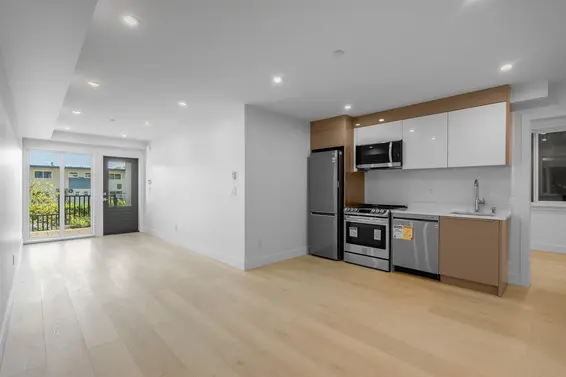 1 434 East 1st Street, North Vancouver For Sale - image 36
