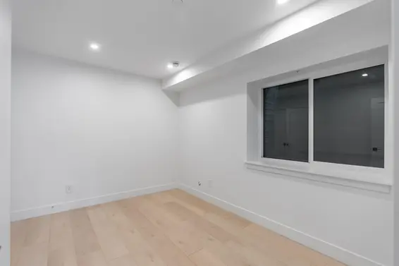 1 434 East 1st Street, North Vancouver For Sale - image 38