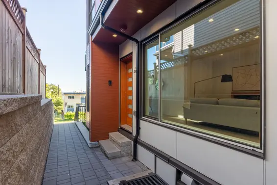 1 434 East 1st Street, North Vancouver For Sale - image 5
