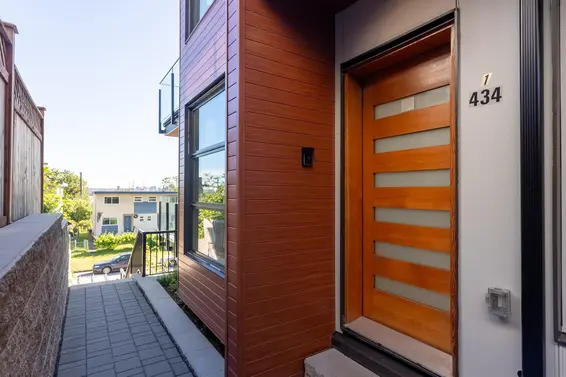 1 434 East 1st Street, North Vancouver For Sale - image 6