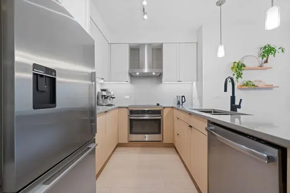 303 3205 Mountain Highway, North Vancouver