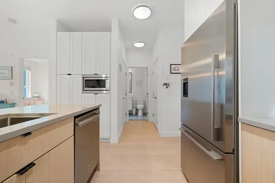 303 3205 Mountain Highway, North Vancouver For Sale - image 3