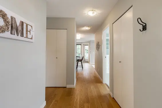 410 122 East 3Rd Street, North Vancouver For Sale - image 2