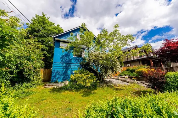 264 West Queens Road, North Vancouver For Sale - image 2