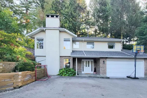 3595 Wellington Crescent, North Vancouver
