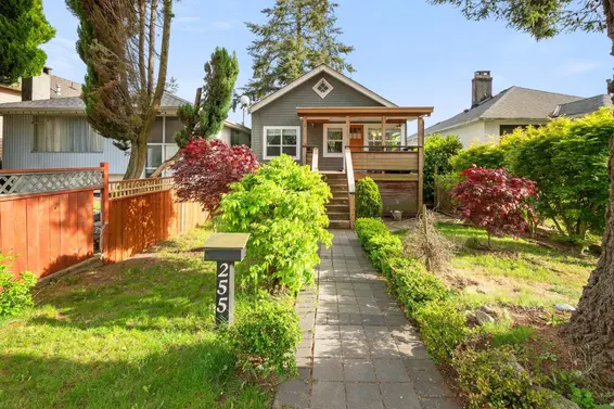 255 East 20Th Street, North Vancouver