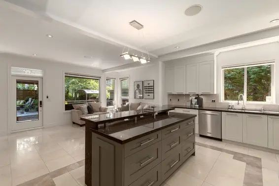 3681 Henderson Avenue, North Vancouver For Sale - image 15