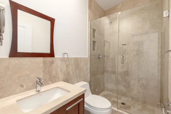 3681 Henderson Avenue, North Vancouver For Sale - image 23