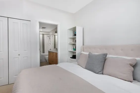 113 119 West 22nd Street, North Vancouver For Sale - image 11