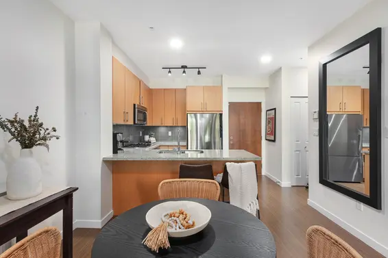 113 119 West 22nd Street, North Vancouver For Sale - image 7