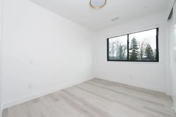 1119 East Keith Road, North Vancouver For Sale - image 16