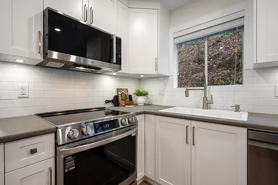 2266 Swinburne Avenue, North Vancouver For Sale - image 13