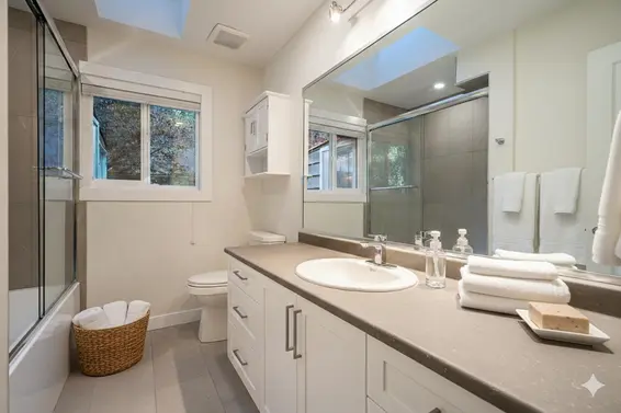 2266 Swinburne Avenue, North Vancouver For Sale - image 23