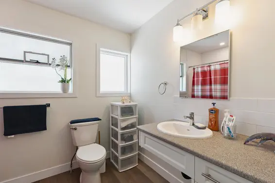 1386 Tatlow Avenue, North Vancouver For Sale - image 16