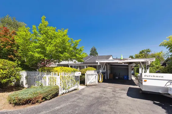 1386 Tatlow Avenue, North Vancouver For Sale - image 21