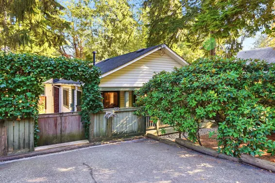1720 Deep Cove Road, North Vancouver For Sale - image 2