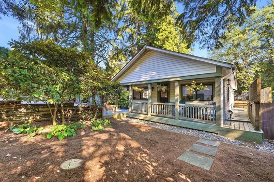 1720 Deep Cove Road, North Vancouver For Sale - image 3