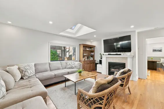1720 Deep Cove Road, North Vancouver For Sale - image 5
