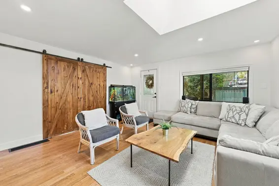 1720 Deep Cove Road, North Vancouver For Sale - image 6