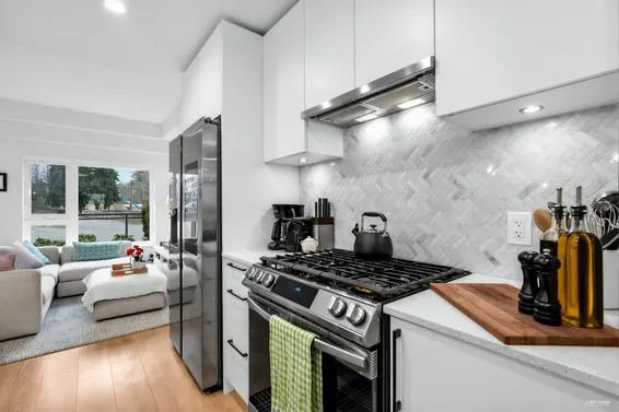 162 565 East 2nd Street, North Vancouver For Sale - image 11