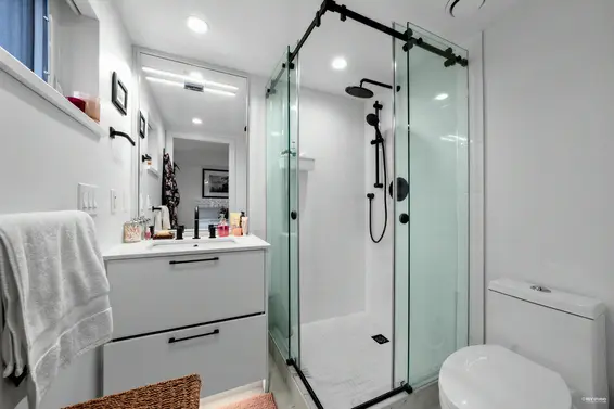 162 565 East 2nd Street, North Vancouver For Sale - image 17