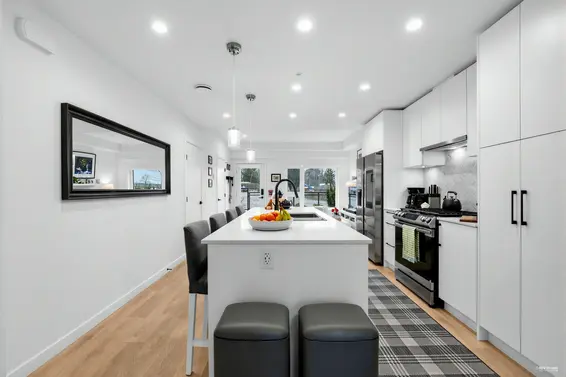 162 565 East 2nd Street, North Vancouver For Sale - image 9