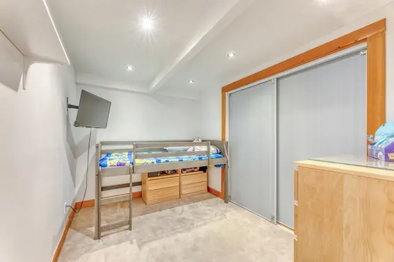 466 East Kings Road, North Vancouver For Sale - image 25