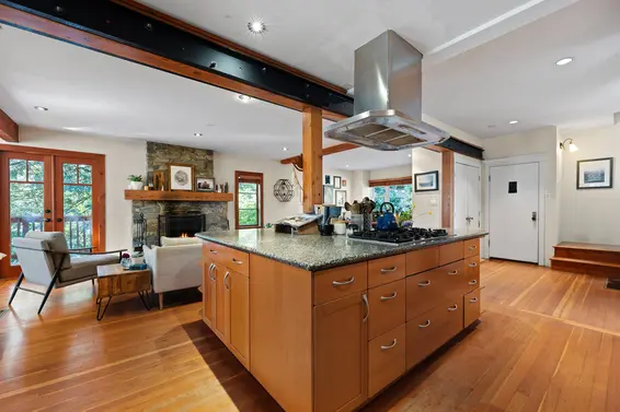 6524 Wellington Avenue, West Vancouver For Sale - image 11