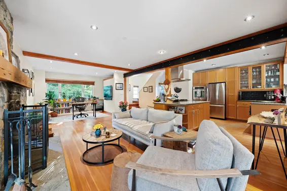 6524 Wellington Avenue, West Vancouver For Sale - image 13