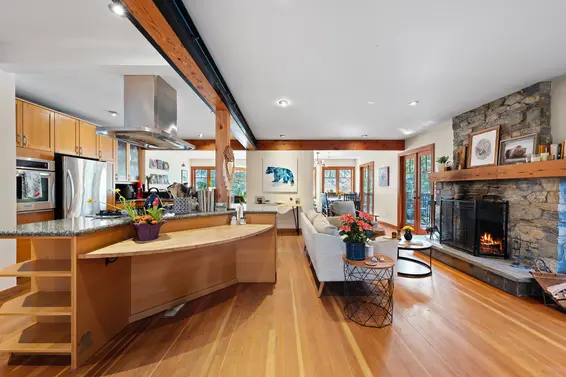 6524 Wellington Avenue, West Vancouver For Sale - image 5