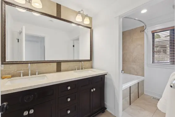 1031 Inglewood Avenue, West Vancouver For Sale - image 25